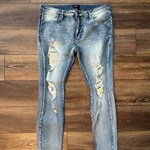 Men’s Fashion Nova ripped blue jeans NWOT